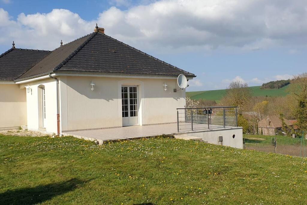 Вилла Le Bellevue A 1 H 30 De Paris Et 20 Km De Troyes Estissac Экстерьер фото