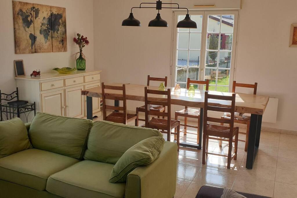 Вилла Le Bellevue A 1 H 30 De Paris Et 20 Km De Troyes Estissac Экстерьер фото